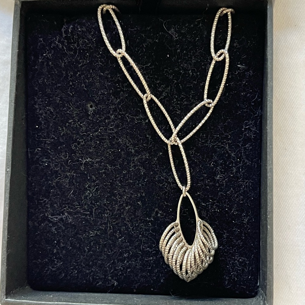 Frederic Duclos ladies exquisite necklace